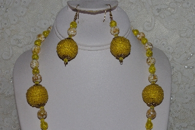 +MBAHB #00015-9029  "One Of A Kind Yellow Bead Necklace & Earring Set"