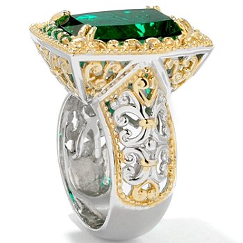 +MBAMG #00016-402266  "Beautiful Barzilian Cut Green Quartz & Emerald Ring"