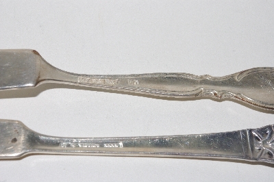 +MBAMG #00016-0042  "Vintage Set Of 2 Butter Knives"