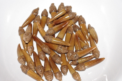 +MBAAC #02-09  "Set Of 40 Capped Valley Acorn Beads"