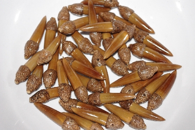 +MBAAC #02-10  "Set Of 40 Capped Valley Acorn Beads"