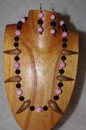 +MBAAC #02-9801  "Valley Oak Acorn Beads, Black & Pink Bead Necklace & Earring Set"