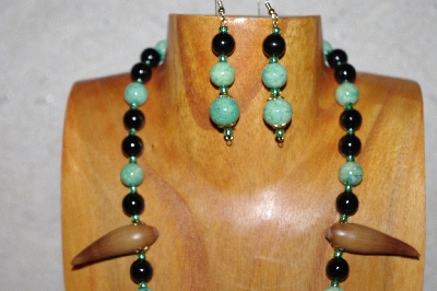 +MBAAC #02-9811  "Valley Acorn Beads, Black & Green Bead Necklace & Earring Set"