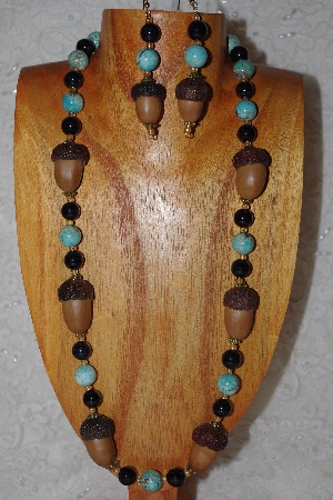 +MBAAC #02-9816  "White Oak Acorn Beads, Magnesite  & Black Bead Necklace & Earring Set"