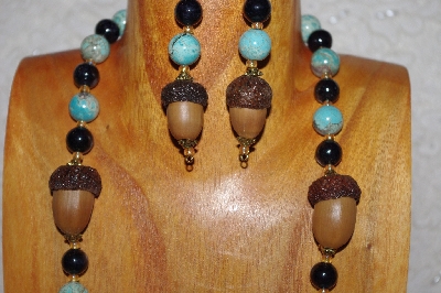 +MBAAC #02-9816  "White Oak Acorn Beads, Magnesite  & Black Bead Necklace & Earring Set"
