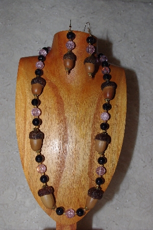 +MBAAC #02-9833  "White Oak Acorn Beads, Pink & Black Bead Necklace & Earring Set"