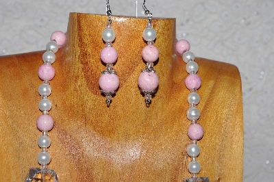 +MBAAC #03-0196  "One Of A Kind Pink,White & Clear Glass Bead Necklace & Earring Set"