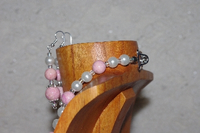 +MBAAC #03-0196  "One Of A Kind Pink,White & Clear Glass Bead Necklace & Earring Set"