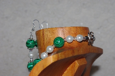 +MBAAC #03-0202  "One OF A Kind Green,White & Clear Bead Necklace & Earring Set"