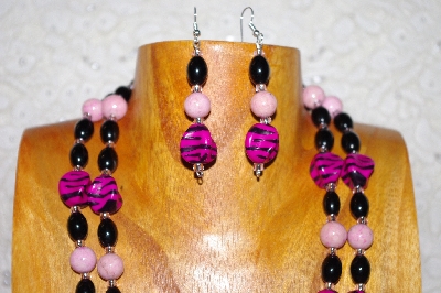 +MBADS #001-405  "Pink & Black Bead Double Strand Necklace & Earring Set"