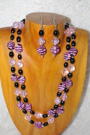 +MBADS #001-545  "Pink & Black Bead Double Strand Necklace & Earring Set"
