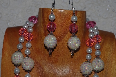 +MBADS #04-780  "Pink & White Bead Necklace & Earring Set"