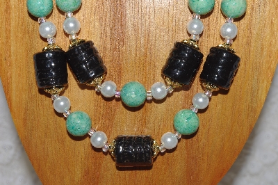 +MBADS #04-819  "Black,Green & White Bead Necklace & Earring Set"