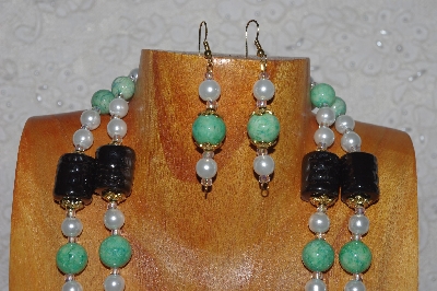 +MBADS #04-819  "Black,Green & White Bead Necklace & Earring Set"
