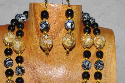 +MBADS #04-878  "Yellow & Black Bead Necklace & Earring Set"