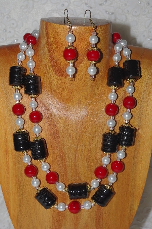 +MBADS #04-846  "Red,Black & White Bead Necklace & Earring Set"