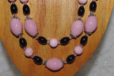 +MBADS #04-841  "Pink & Black Bead Necklace & Earring Set"
