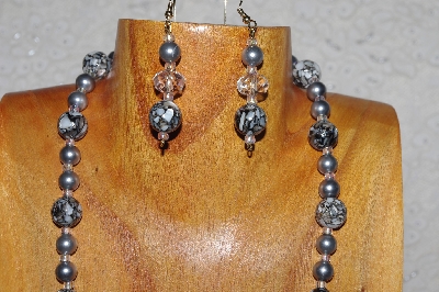 +MBADS #04-977  "Black, Clear & Grey Beads Necklace & Earring Set"