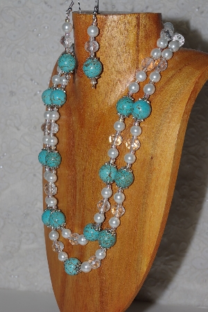 +MBADS #05-0093  "Blue, Clear & White Bead Necklace & Earring Set"