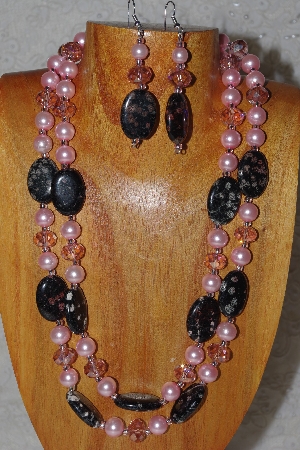 +MBADS #05-0043  "Pink & Black Bead Necklace & Earring Set"