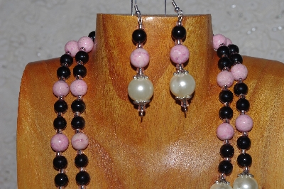 +MBADS #05-0081  "Pink,Ivory & Black Bead Necklace & Earring Set"