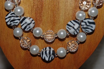 +MBADS #05-0023  "White, Black & Clear Bead Necklace & Earring Set"