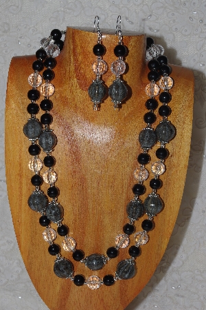 +MBADS #05-0007  "Grey, Black & Clear Bead Necklace & Earring Set"