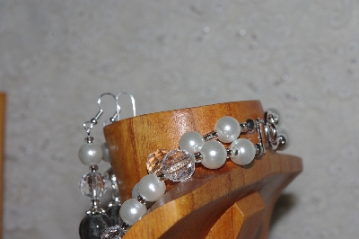 +MBADS #05-0002  "Grey, Clear & White Bead Necklace & Earring Set"