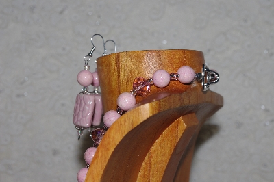 +MBASS #0003-0207  "Pink Bead Necklace & Earring Set"