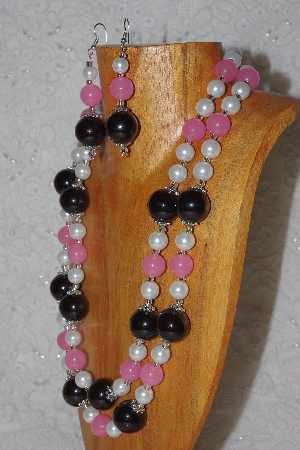 +MBAHB #58-0141  "White,Pink & Black Bead Necklace & Earring Set"