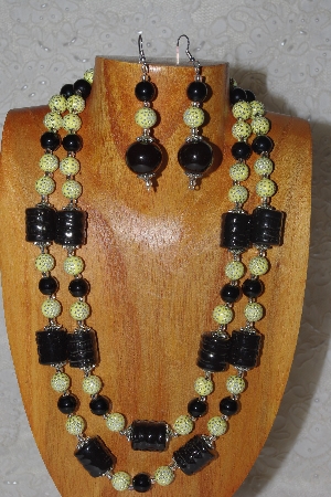 +MBAHB #58-0184  "Yellow & Black Bead Necklace & Earring Set"