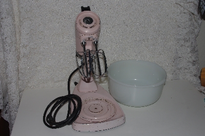 +MBAVG #101-125  "Vintage Pink 12 Speed SunBeam Model #12 Mixer"