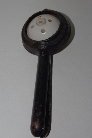 +MBAVG #101-0027  "Vintage Arcade #2 Cast Iron Lemon Squeezer"