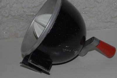 +MBAVG #101-0113  "Vintage Dazey Kitchen Helps Juicer"