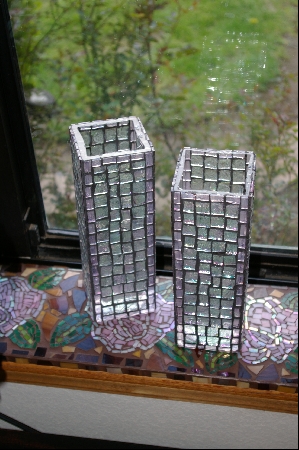 +MBA #3-059  "Aurora Borealis Stained Glass Flower Vase