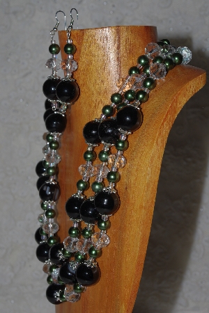 +MBAMG #100-0143  "Black , Green & Clear Bead Necklace & Earring Set"