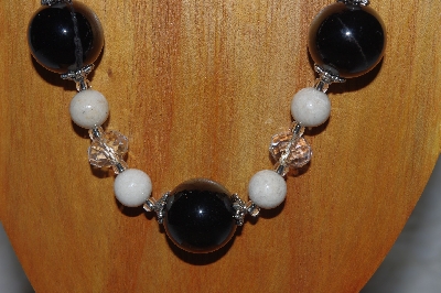 +MBAMG #100-0194  "Black,White & Clear Bead Necklace & Earring Set"