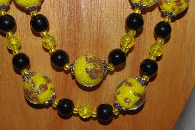 +MBAMG #100-0359  "Yellow & Black Bead Necklace & Earring Set"
