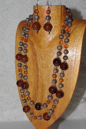 +MBAHB #033-0041   "Brown Porcelain & Mixed Bead Necklace & Earring Set"