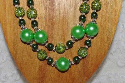 +MBAHB #033-0006  "Green Shell Pearl & Mixed Bead Necklace & Earring Set"