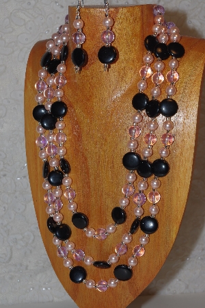 +MBAHB #033-0174  "Black Glass & Mixed Bead Necklace & Earring Set"