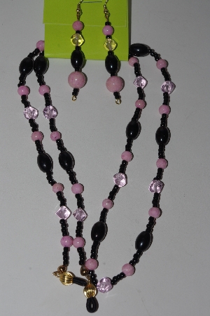 +MBAEG #001-0172  "Black & Pink"