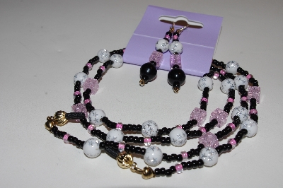 +MBAEG #0015-0152  "Black,Pink & White"