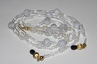 +MBAEG #0015-0159  "White & Clear"