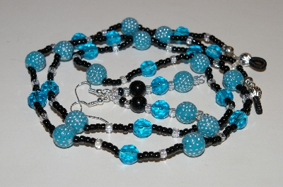 +MBAHB #0025-0083  "Black & Blue"