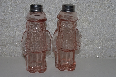+MBA #524-0087  "Pink Glass Planters Peanut  Salt & Pepper Shakers"