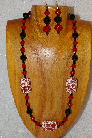 +MBAHB #R001-0020  "Red & Black"