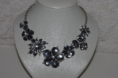 +MBAMG #S99-0036  "Graduated Floral Necklace"