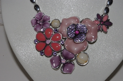 +MBAMG #S99-0025  "Multi Colored Floral Necklace"