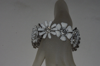 +MBAMG #S99-046  "White Enamel Floral Bangle Bracelet"